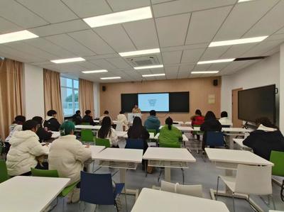 紡織服裝學院學生會春季培訓會順利舉行，共謀未來發展藍圖